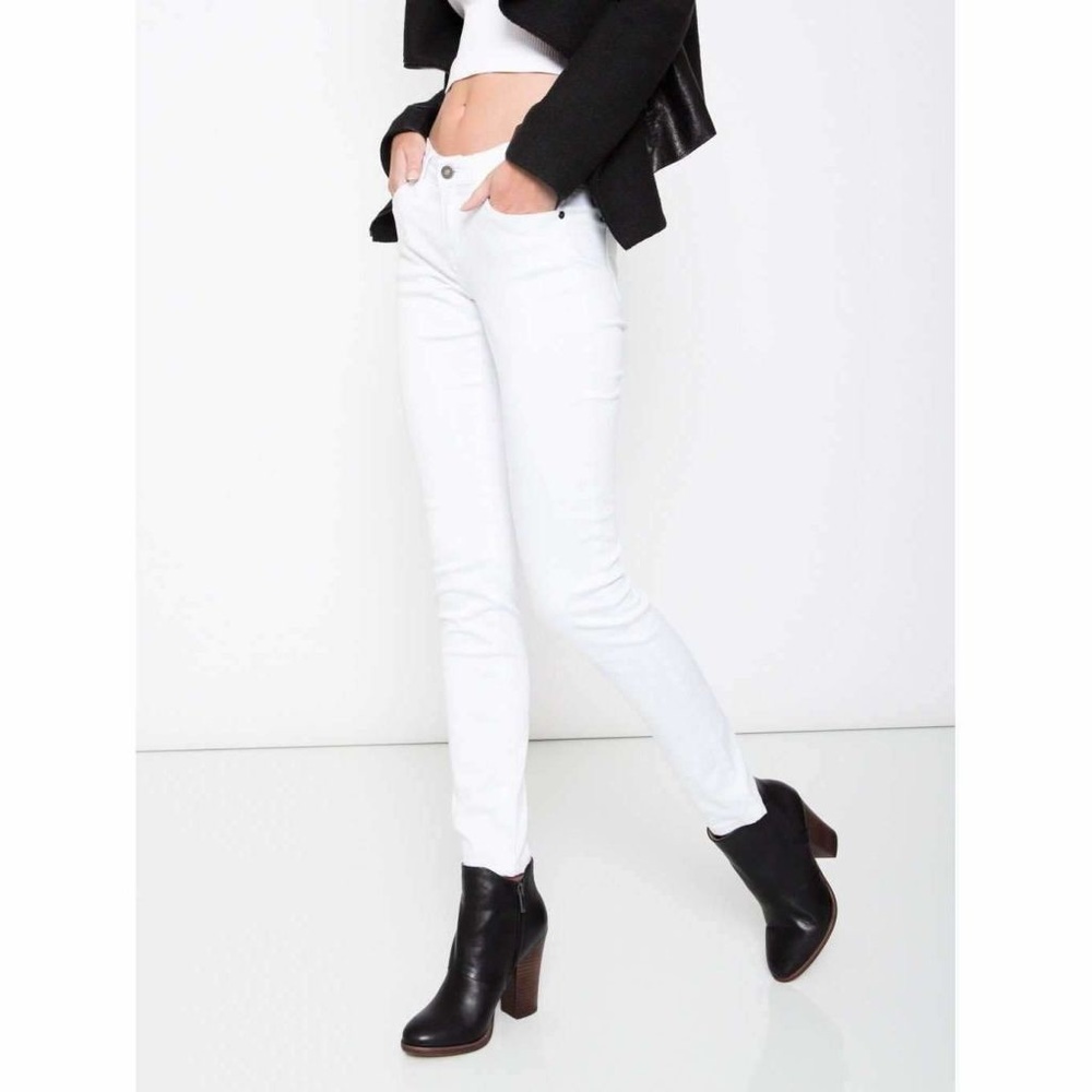 COPY - KanCan White Skinny Jeans Sz 9/28